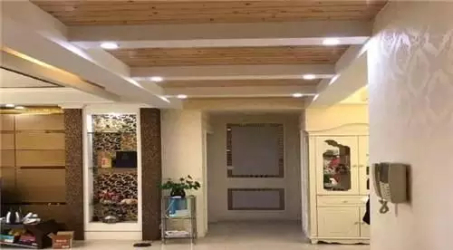 東南屬木，燒火，就是以火泄木。 東南屬長女，對應身體大腿，膽。 至於為什麼這麼弄？在這些方面聯想