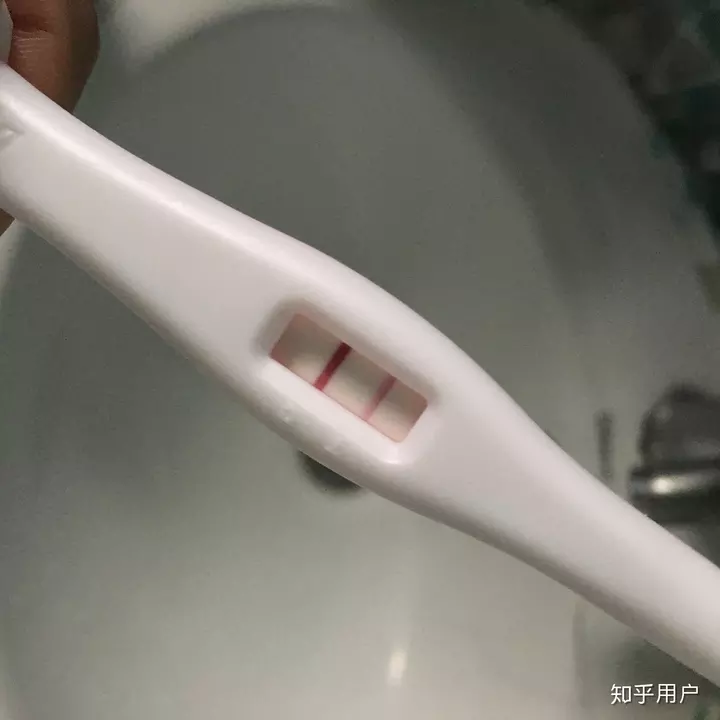 驗孕棒一深一淺男孩還是女孩：兩道杠特別深是兒子嗎