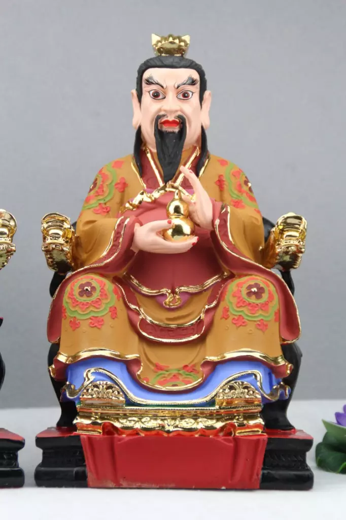 1、屬蛇男水瓶座和屬蛇女白羊座是否有相剋之說法，能否結婚拜託各位