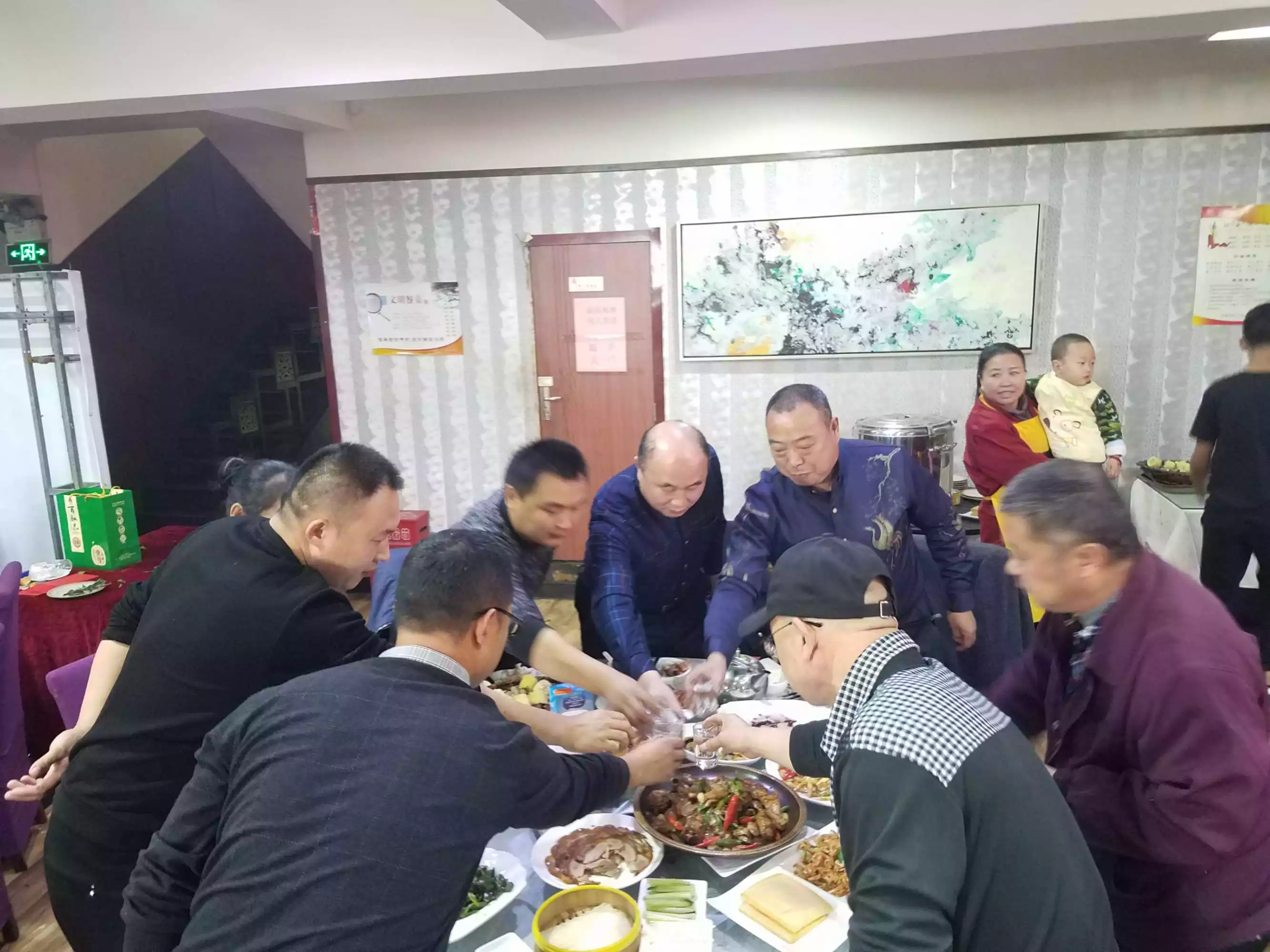 6、擺酒黃道吉日:我想明年結婚擺酒``想問一下黃道吉日.感激不盡啊·~~