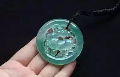 2、屬馬的為什麼不能戴翡翠:屬馬的人不能戴和田玉嗎？