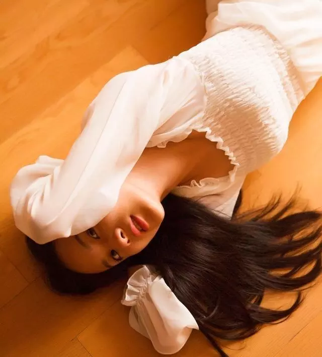 1、如果男人家裡有錢愛面子追女人用了一年，圖女人什麼呢？多久會膩嗎？膩了有什麼表現？