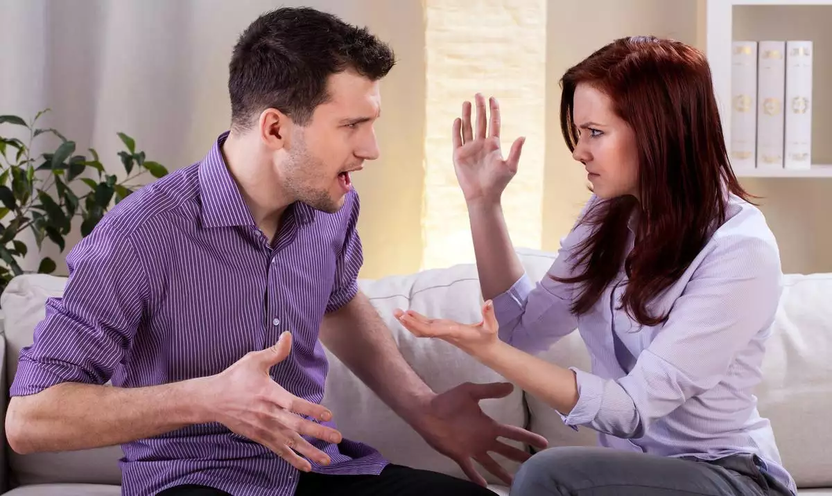 4、老公出軌給小三花的錢能要回來嗎:老公出軌給小三的錢老婆可不可以要得回來