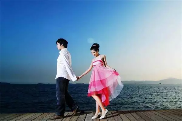 屬狗男和屬狗女相配嗎婚姻：屬狗男和屬狗女相配嗎