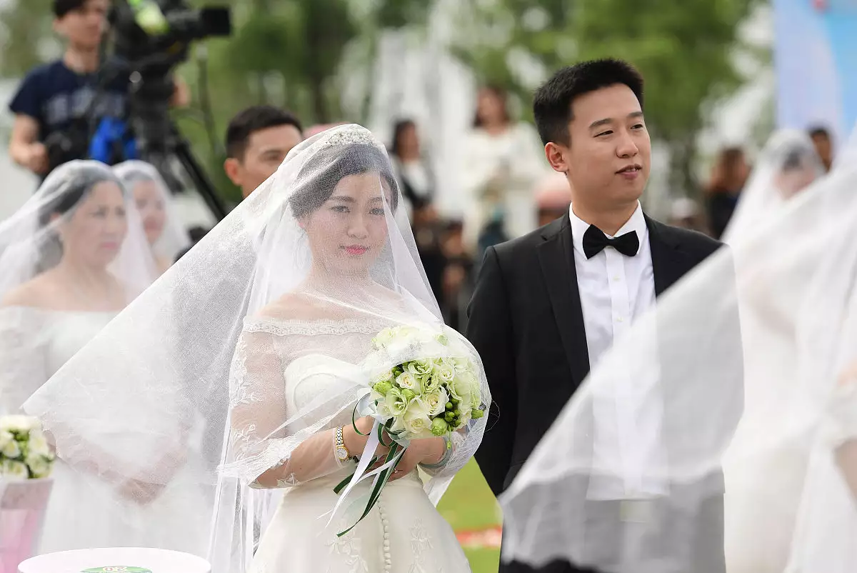 5、婚配是才子美人好照樣天生一對好:為什麼說才子美人式的戀愛是庸俗戀愛?