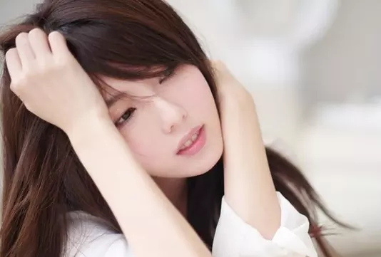 2、女人出軌了一次很痛恨怎麼辦:已婚女人出軌過一次，很痛恨，很煩