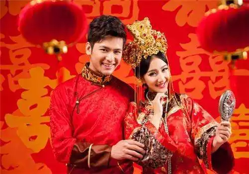 2、男年11月出生婚配:年陰曆11月初六齣生的人的婚配