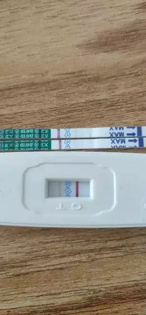 有炎症試紙會一深一淺：早孕試紙為什麼會出現一深一淺的情況