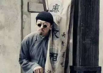 6、算命的說我們是命里夫妻但是我們真的不合適他打我罵我各種原因還問我要錢。他家人對我也不好我能堅持嗎