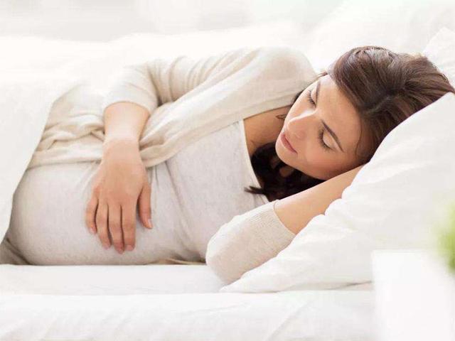平躺肚型圖看男孩女孩：怎麼判斷懷的是男孩還是女孩最准