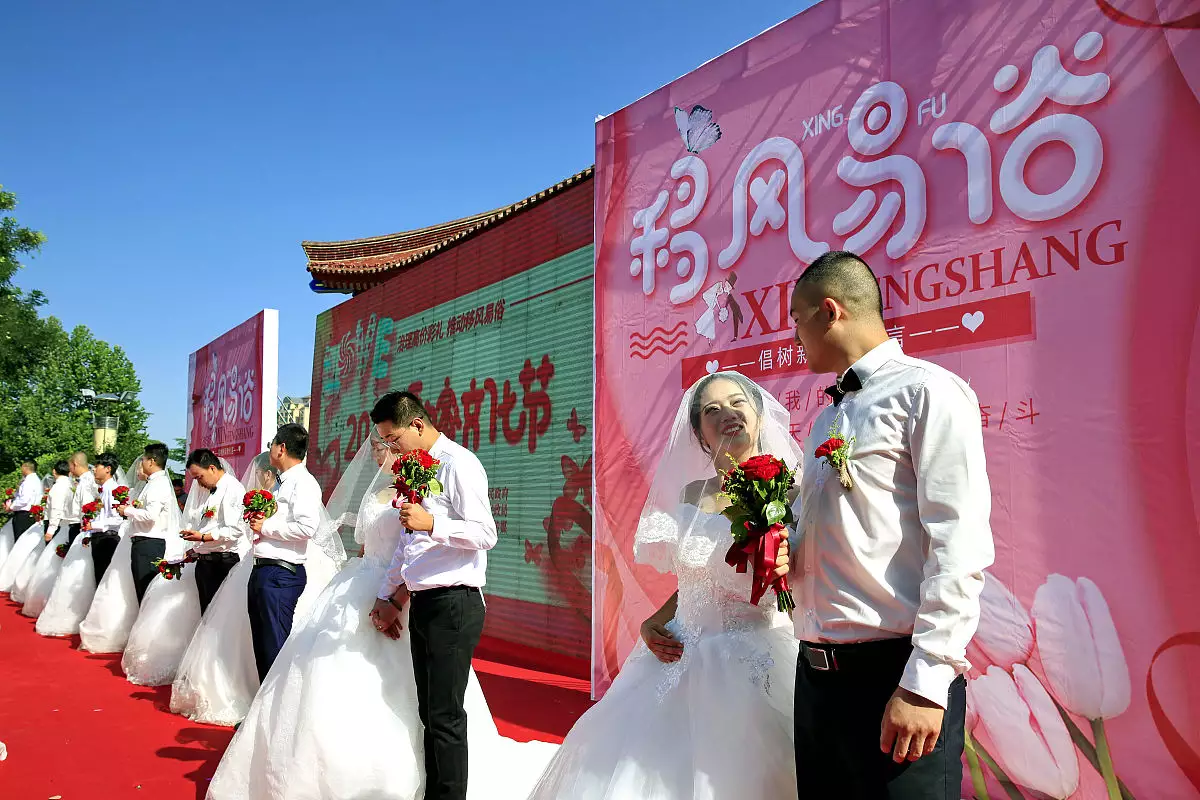 1、男90年女96屬鼠婚配若何:你好！90年屬馬的和96年屬鼠的配嗎！