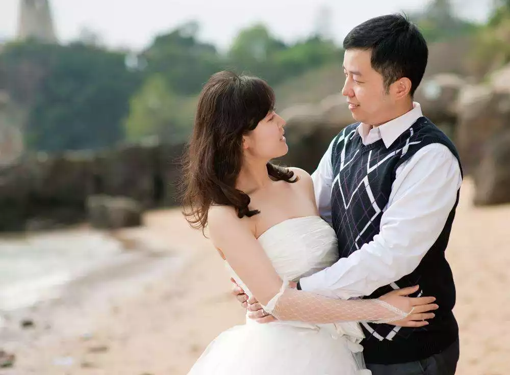 2、婚配歲數相差若干合適:男女婚配相差幾歲?