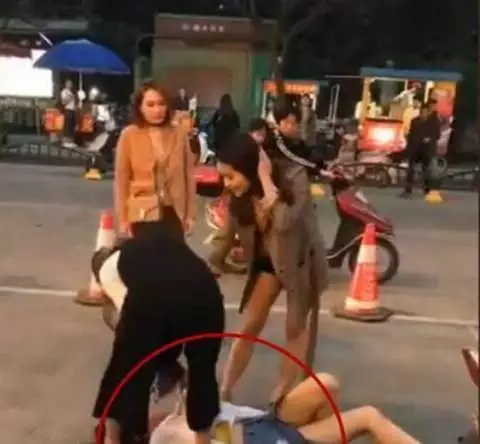 4、老公為什麼害怕原配找小三還生氣:男人害怕原配去找那個小三,他是什麼心理