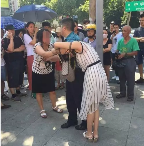 2、找小三需要什麼條件:當小三有哪些必備條件？