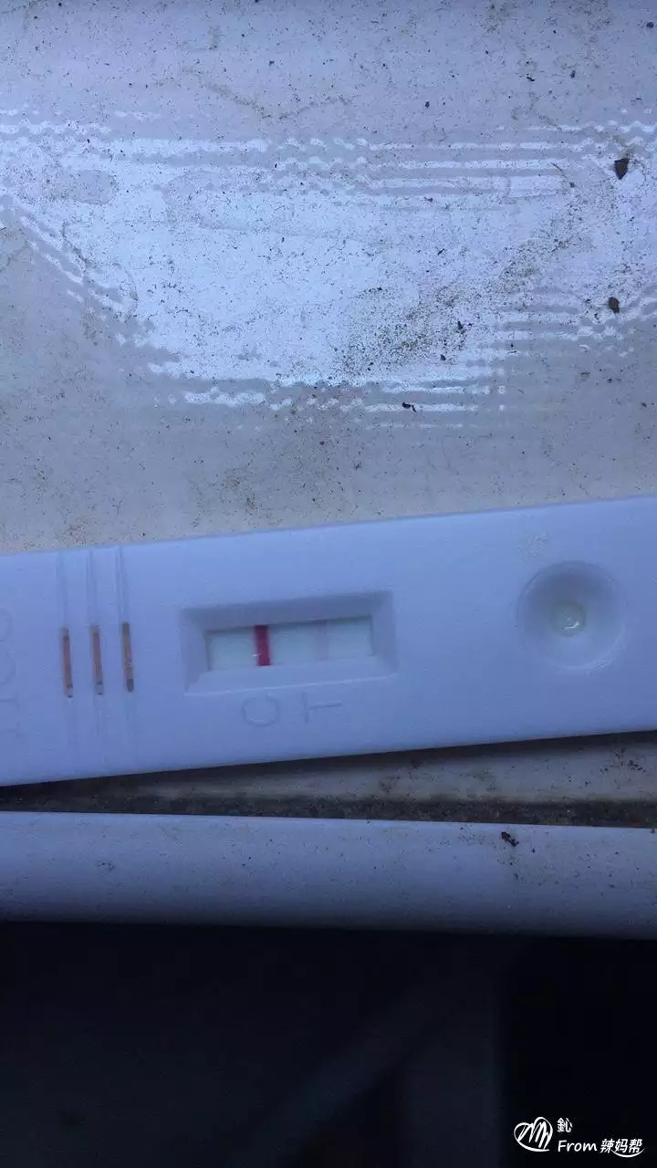 月經前驗孕棒會一深一淺嗎：快要來月經時驗孕棒會一深一淺嗎
