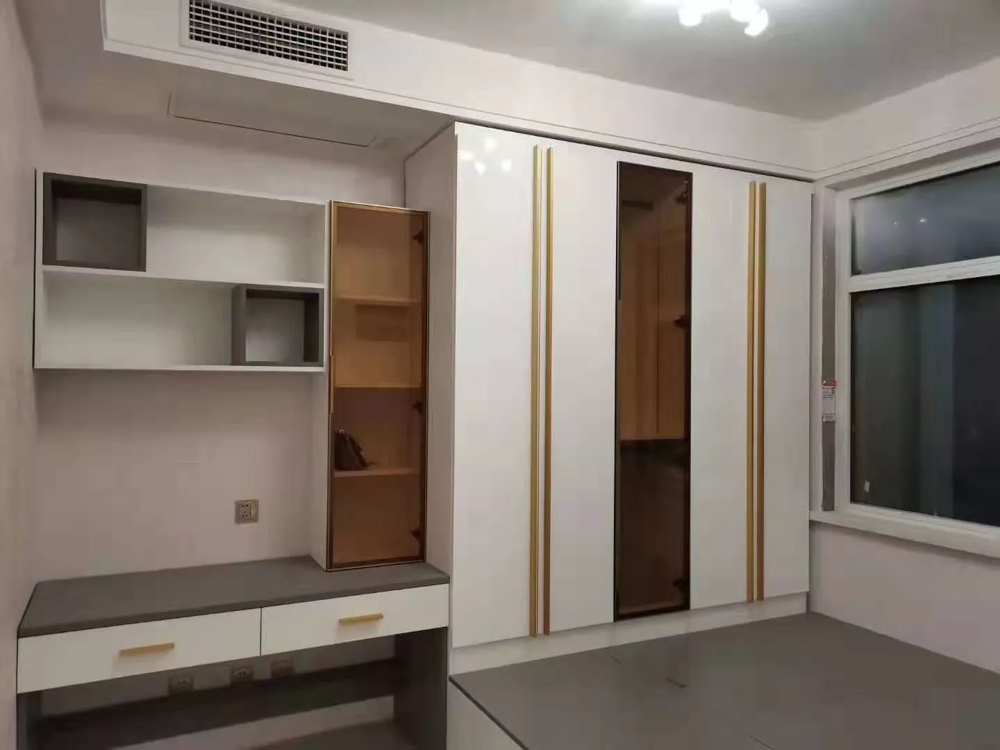 1、家裡準備翻新一下，打算做全屋定製，看他們說兔寶寶挺好的，請問一下兔寶寶全屋定製好不好？