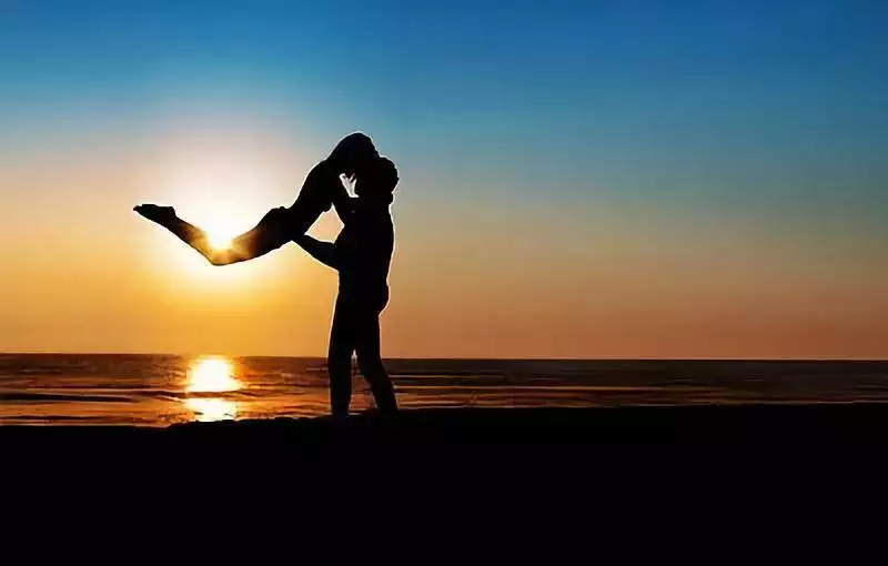 2、免費測感情:需要測算感情婚姻的可以來？
