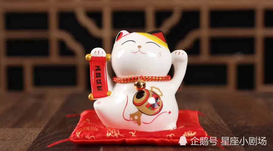 夢見自己屬相騰空起來：夢見自己的屬相蛇