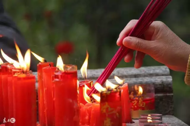 5、算命說我27歲以後才能結婚，請問什麼才算算命意義上的結婚，之前談戀愛算嗎？發生算嗎？求哪位懂