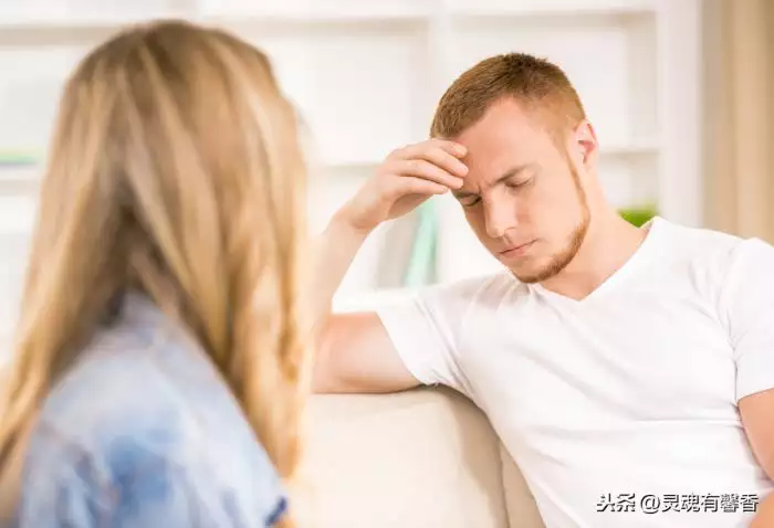 2、成全了前夫和小三，他們結婚兩年就雙雙後悔了，這就是眾叛親離為了愛情的後果嗎？