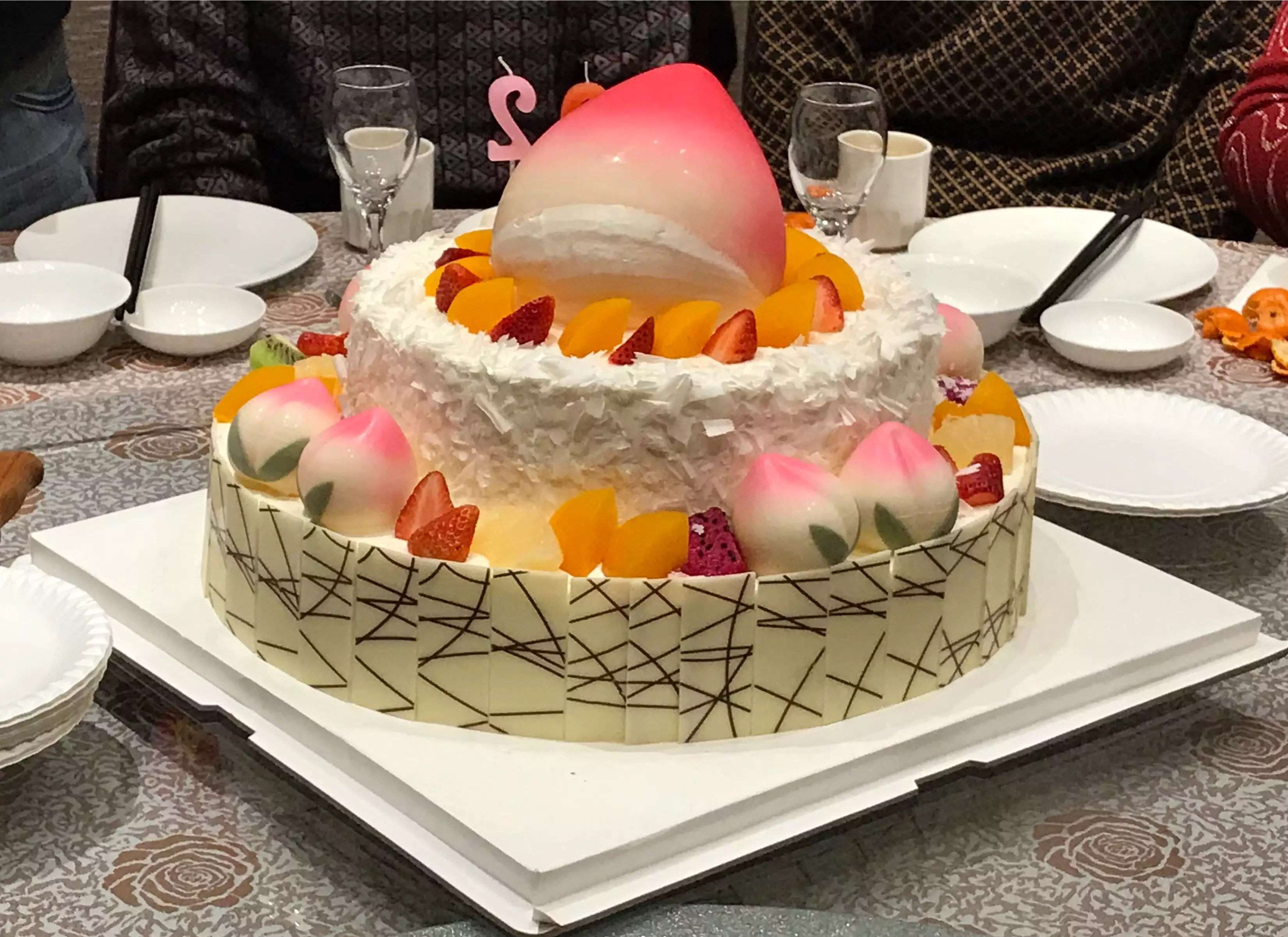 沒過門的生日買啥禮物：未來的婆婆過生日，未過門的媳婦要買什麼禮物