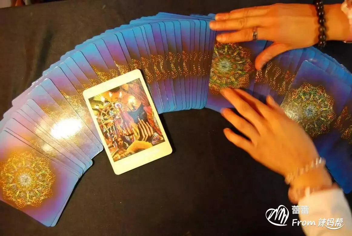 4、塔羅牌在線占卜免費測試:塔羅牌免費測試的哪個網站有啊？