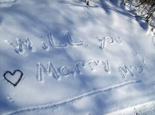4、結婚當天下午下雪了好嗎:結婚當天下雪有什麼說法 結婚當天下雪好不好