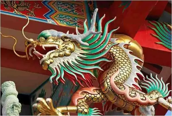 6、76年屬龍女一生有幾次婚姻:農曆年10月6日的屬龍女一生有幾段婚姻？