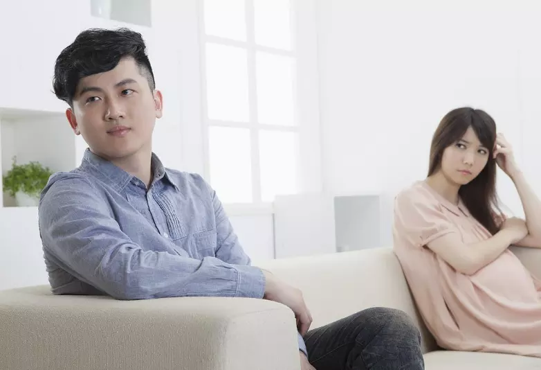 1、老公和小三生了孩子怎麼辦:我老公在外和小三生孩子，我該怎麼辦？