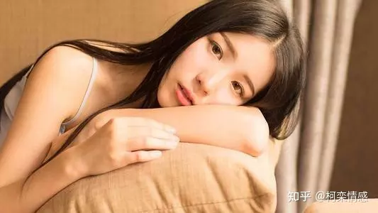 2、老公有外遇該怎麼處理:40歲的女人發現老公有外遇,老婆又不舍家裡該怎麼辦