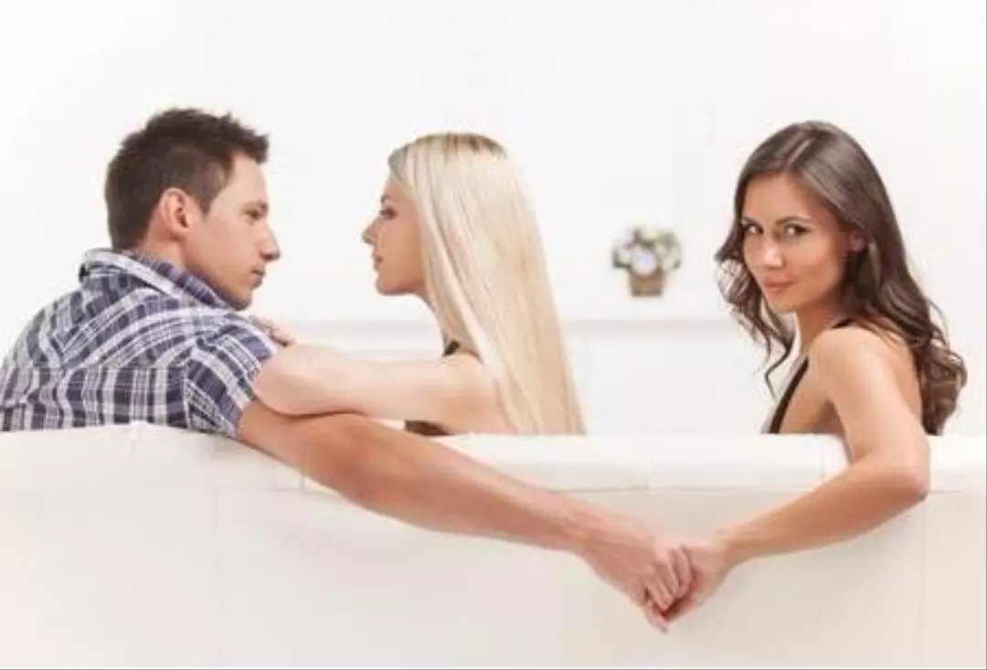 1、有了孩子的婚外情能斷嗎:和一個已婚女士發生婚外情而且有了孩子算是嗎