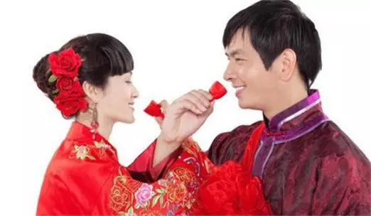 2、八字看命中註定的配偶:看八字時，如何確定命主的夫妻星、夫妻宮，舉例說明一下，謝謝！