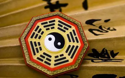 算命說命中只有一個兒子：算命說兒子命，但是生了女兒，怎麼解釋？