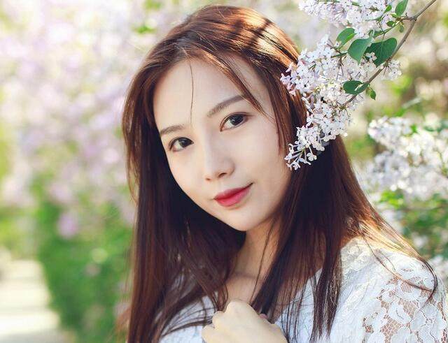 4、女人皮膚白都是富貴命:為什麼看見皮膚白的女人就情不自禁的就想把她搞