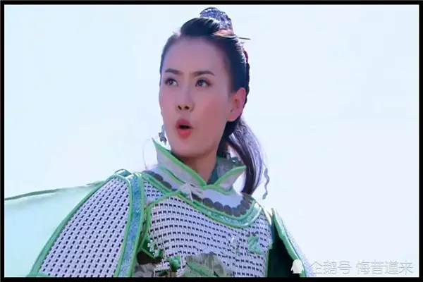 2、年陰曆8月初9，子時出生，屬龍，女，是什麼命，五行里缺什麼，應該長期佩戴什麼水晶或者玉石