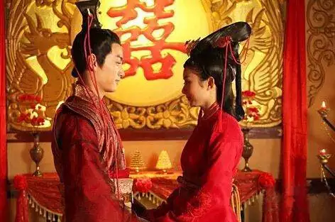 7、37歲與42歲婚配指數:四十歲摩羯男和二十二歲金牛女婚配指數