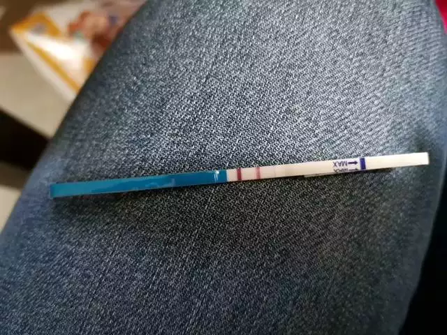 驗孕棒20分鐘一淺一深：一般什麼時候算是晨尿，