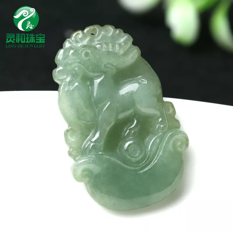 屬羊的本命年戴什麼屬相好：我屬羊的,今年過本命年,請問佩帶什麼生肖可以