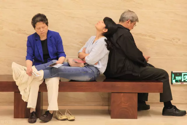 2、婚配年齡差距是多少:男女的婚配年齡差距是多少？
