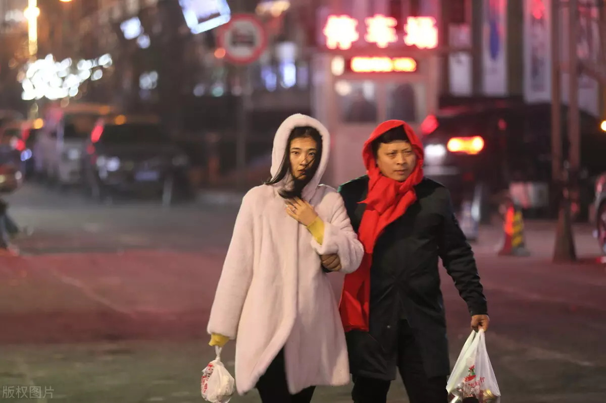 2、老公出軌后說對自己只有親情:老公出軌了要求我挽回他正常嗎？還說對我只有親情