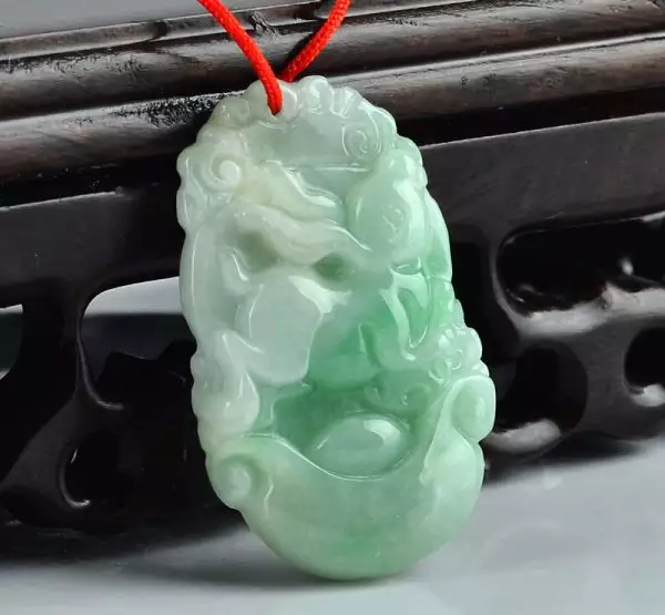 什麼屬相適合佩帶玉的：屬相是豬佩帶什麼玉最合適