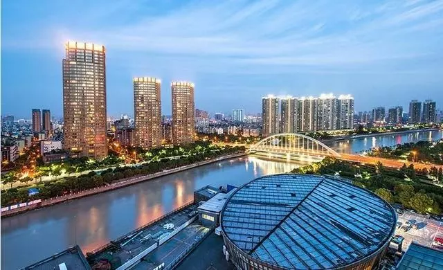 2、浙江人看不起三大省:上海人,浙江人,江蘇人是不是都很傲慢?看不起外地人?