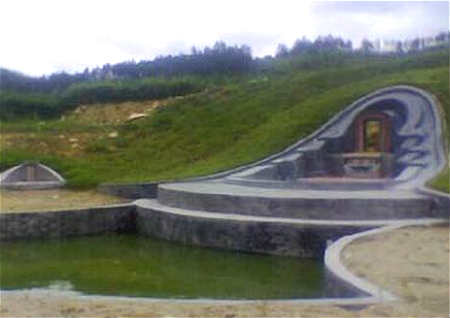 房子挨着坟地风水