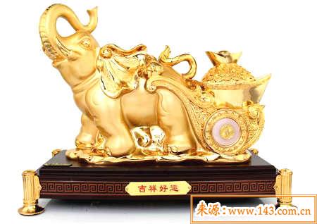 老板办公室摆什麽招财