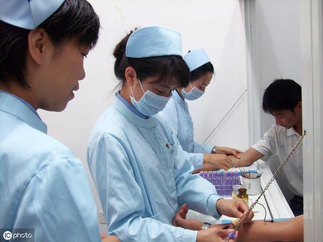 周公解梦梦见抽血，探索梦境背后的深层含义与启示