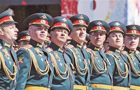 能当军官的八字