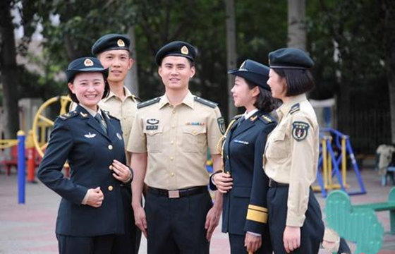 能当军官的八字