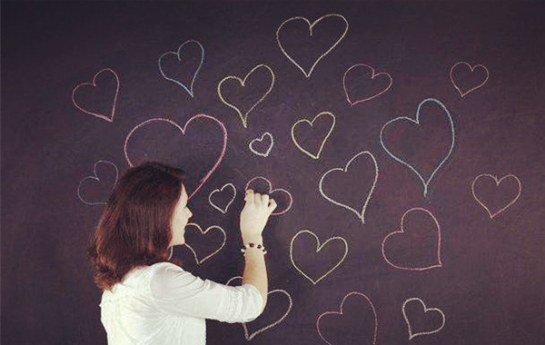 异性缘好的人八字特点 异性缘好的人八字特点