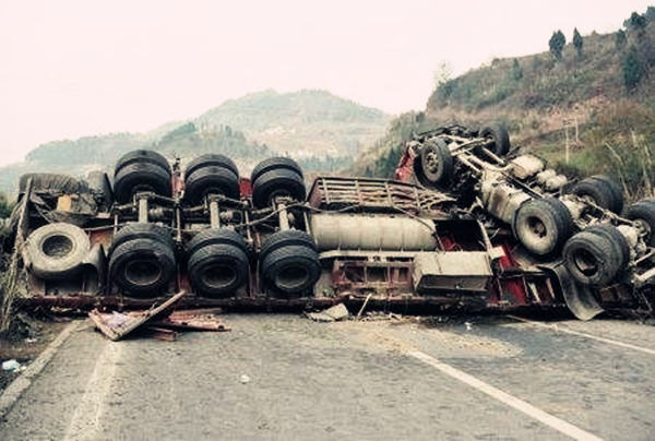 易出现车祸的八字特征