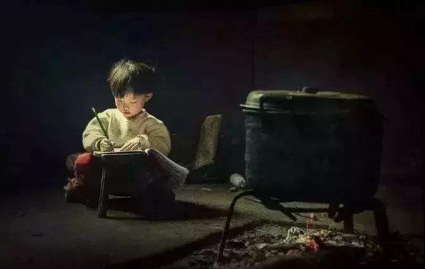 八字生来贫贱的人